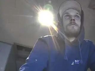 Gay sex chat with mrniceguy42069skirt - camgaychat.com