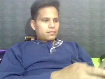Gay sex chat with mchot3 - camgaychat.com - Spain