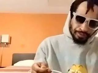 Gay sex chat with thespitinherbuttshow - camgaychat.com