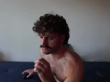 Gay sex chat with softlyqueer - camgaychat.com - Britain