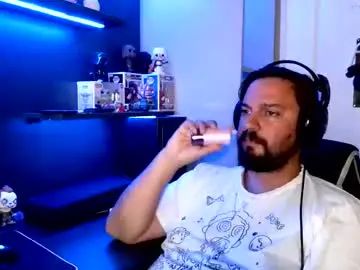 Gay sex chat with holliesdollies90 - camgaychat.com - Britain