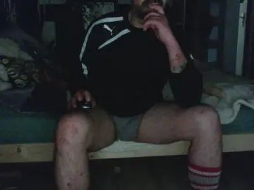 Gay sex chat with Skorsezee - camgaychat.com - Poland
