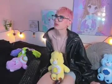 Gay sex chat with strawberry_kitty_ - camgaychat.com - Britain