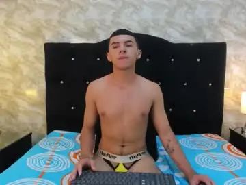 Gay sex chat with lucas_rossi - camgaychat.com - Spain