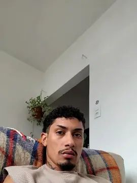 Gay sex chat with Tierre21 - camgaychat.com - Portugal