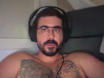 Gay sex chat with MattiaG1996 - camgaychat.com - Britain