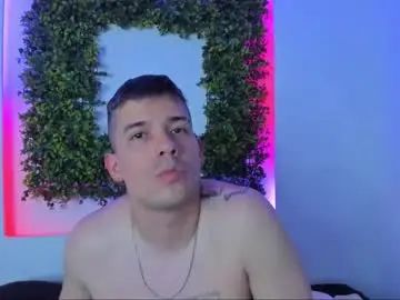 Gay sex chat with luc_sforza - camgaychat.com - Britain