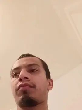 Gay sex chat with Mr_LittleBody - camgaychat.com - Britain