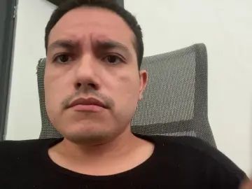 Gay sex chat with raul_diazx - camgaychat.com - Britain