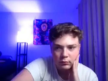Gay sex chat with twunkincxxx - camgaychat.com - Britain