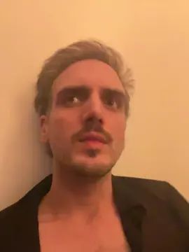Gay sex chat with Valentino1825 - camgaychat.com - France