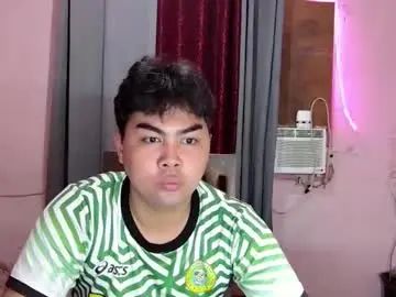 Gay sex chat with sky_uxxx - camgaychat.com - Britain