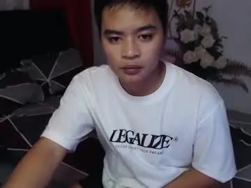 Gay sex chat with expensive_clark - camgaychat.com - Britain