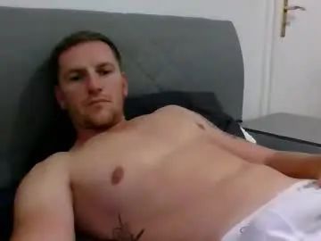 Gay sex chat with aluke95 - camgaychat.com - Britain