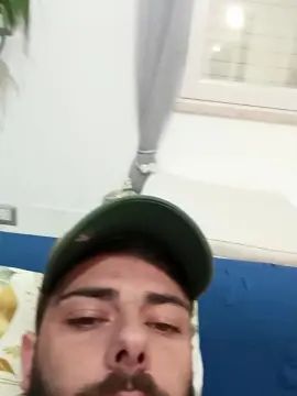 Gay sex chat with framate22 - camgaychat.com - Italy