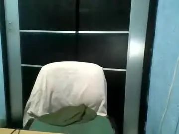 Gay sex chat with camisitas737 - camgaychat.com - Britain