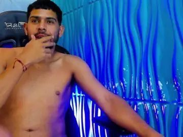 Gay sex chat with jen_sweet22 - camgaychat.com - Britain