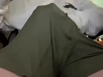 Gay sex chat with zachslime472 - camgaychat.com - Britain