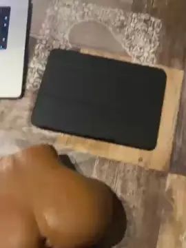 Gay sex chat with nedas2 - camgaychat.com - France