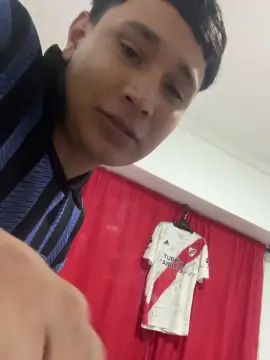 Gay sex chat with Guille09 - camgaychat.com - Spain