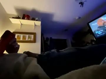 Gay sex chat with brandonmn1024 - camgaychat.com - Britain
