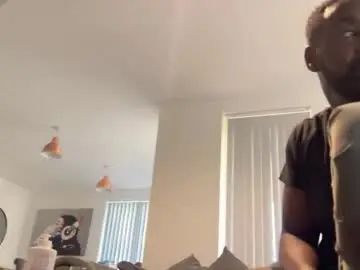 Gay sex chat with darkdesire001 - camgaychat.com - Britain