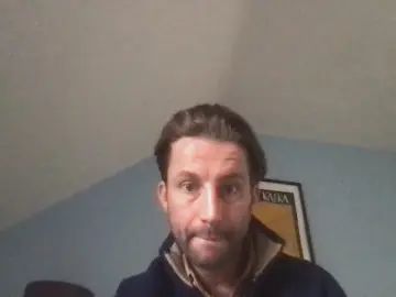 Gay sex chat with c_____1 - camgaychat.com - Britain