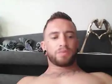 Gay sex chat with muscle_zaddy - camgaychat.com - Britain