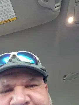 Gay sex chat with thebushwacker - camgaychat.com - Britain