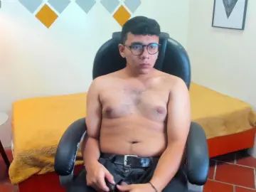Gay sex chat with titanxero - camgaychat.com - Britain