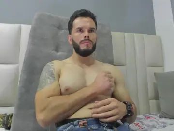 Gay sex chat with rambo_21_ - camgaychat.com - Britain