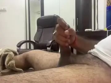 Gay sex chat with naag_raj - camgaychat.com - Britain