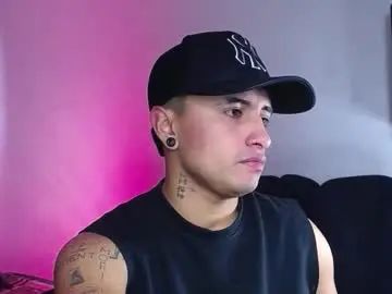 Gay sex chat with jhon_mendoza_ - camgaychat.com - Britain