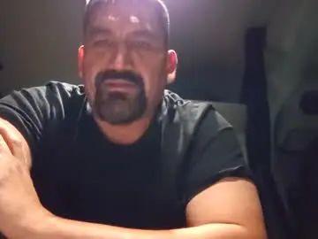 Gay sex chat with bucktrucks - camgaychat.com - Britain