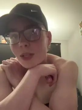 Gay sex chat with Dumb_Puppy - camgaychat.com - Britain