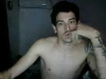 Gay sex chat with lobomaterazzo - camgaychat.com - Britain