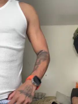 Gay sex chat with NycredMustanx - camgaychat.com - Britain