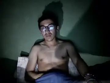 Gay sex chat with aleexrune - camgaychat.com