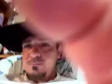 Gay sex chat with daddyvibes7 - camgaychat.com - Britain