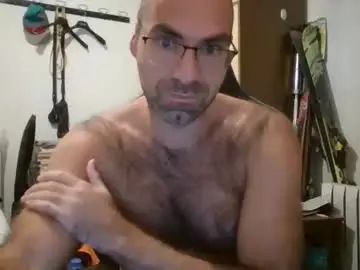 Gay sex chat with yellow_medickcine - camgaychat.com - Britain