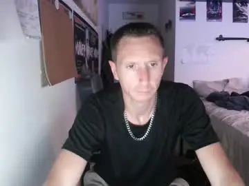 Gay sex chat with rtwood2577855654 - camgaychat.com - Britain
