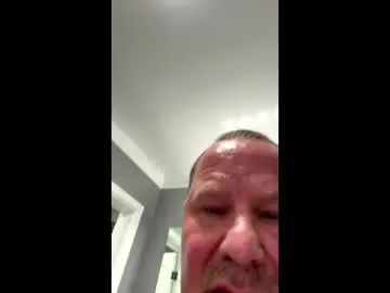 Gay sex chat with makeyousquirt1969 - camgaychat.com - Britain