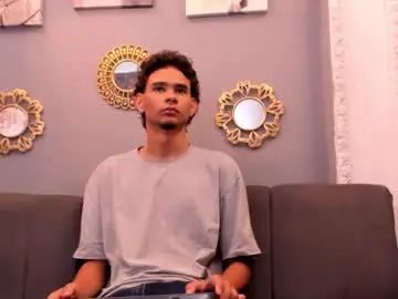 Gay sex chat with kenix_777 - camgaychat.com - Britain
