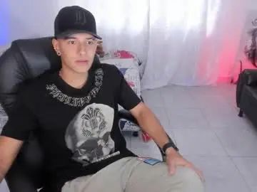 Gay sex chat with haydenn_boy - camgaychat.com - Spain