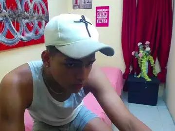Gay sex chat with keinnermonster - camgaychat.com - Britain
