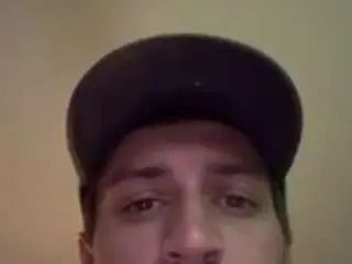 Gay sex chat with amatueranon - camgaychat.com
