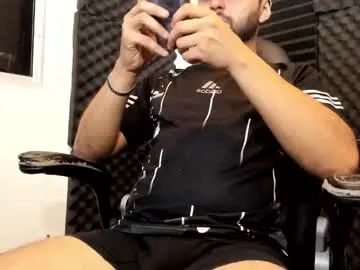 Gay sex chat with tommmycortez - camgaychat.com - Britain