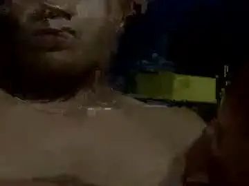 Gay sex chat with novinho18hot_ - camgaychat.com - Britain