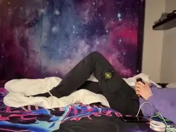 Gay sex chat with blushandburn - camgaychat.com - Britain