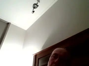 Gay sex chat with germansocksman4boys - camgaychat.com - Britain